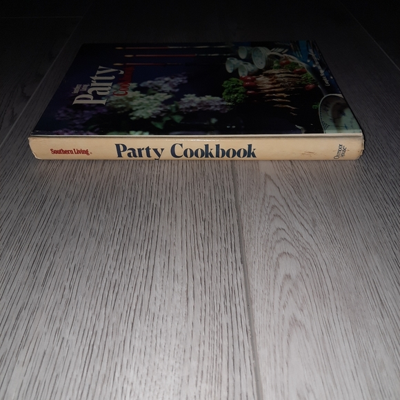 Vintage Southern Living Party Cookbook - Picture 5 of 8
